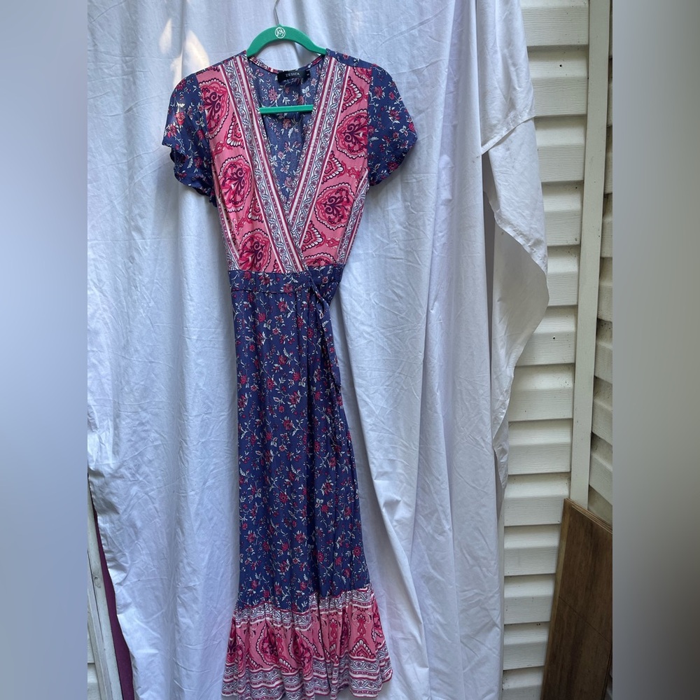 Elegant Floral Maxi Dress in Pink and Blue